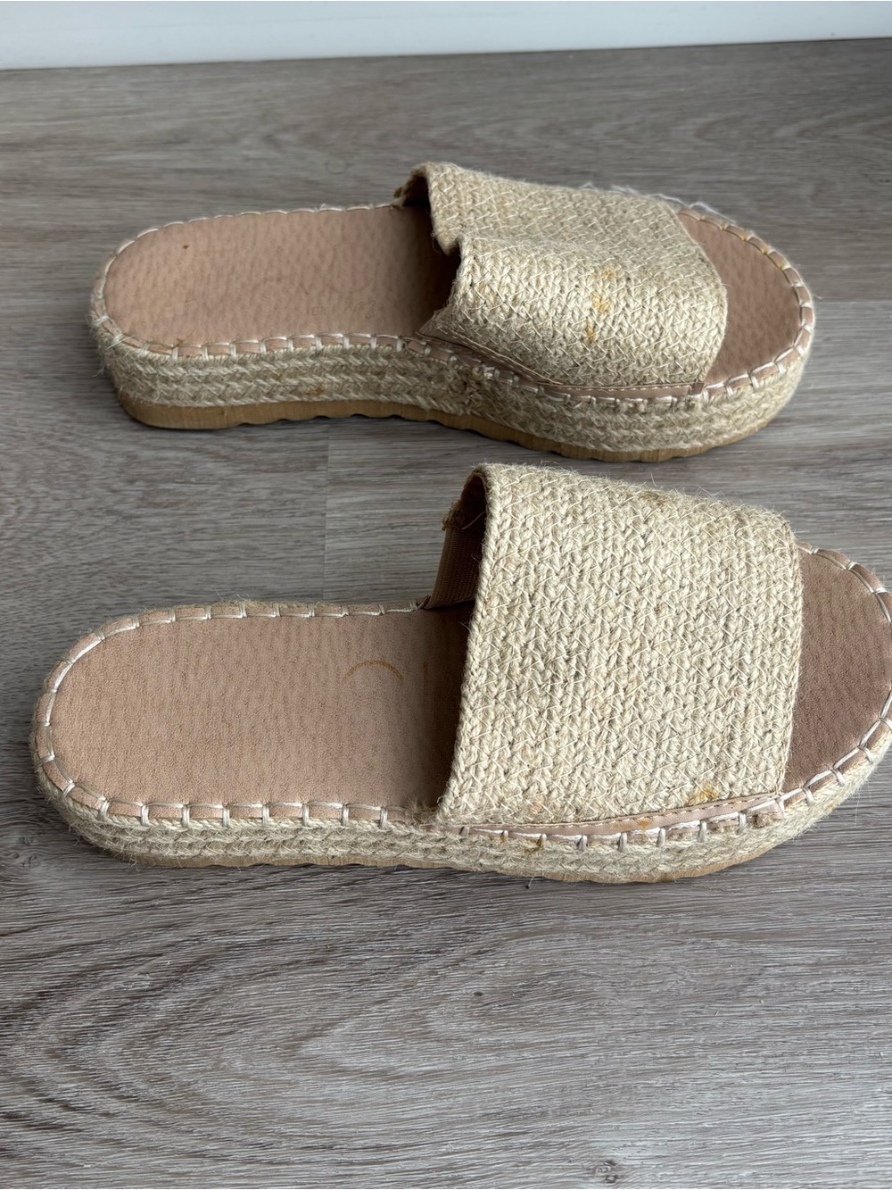 Matisse Raffia Platform Slide Sandals - Picture 3 of 5